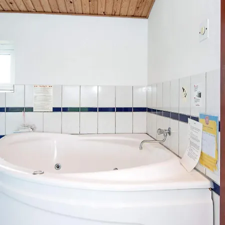 10 Person In Harboore-by Traum * Harboør