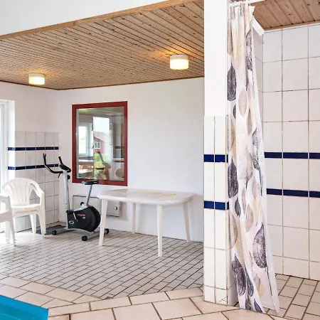 10 Person In Harboore-by Traum * Harboør